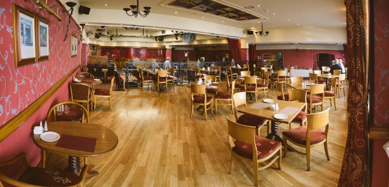 The Farnham Arms Hotel 캐번 외부 사진